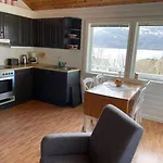 Дом отдыха Vettinghytta, Close To The Sea With Amazing View. Gravdal (Vestvagoy)