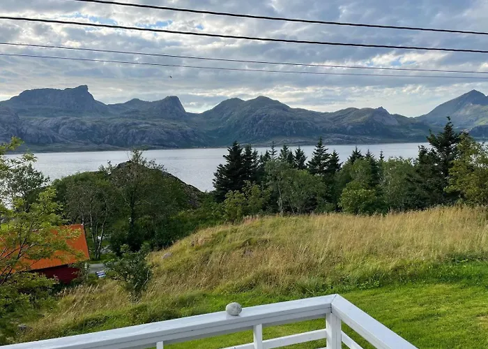 Vettinghytta, Close To The Sea With Amazing View. * Gravdal (Vestvagoy)